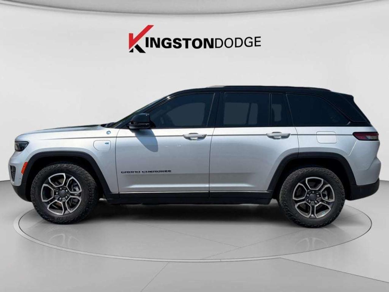 2022 Jeep Grand Cherokee Trailhawk 4WD Photo1