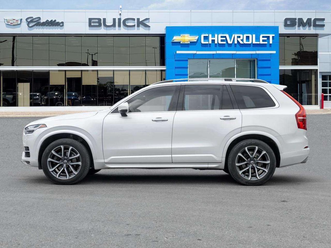 2016 Volvo XC90 AWD 5dr T6 Momentum Photo