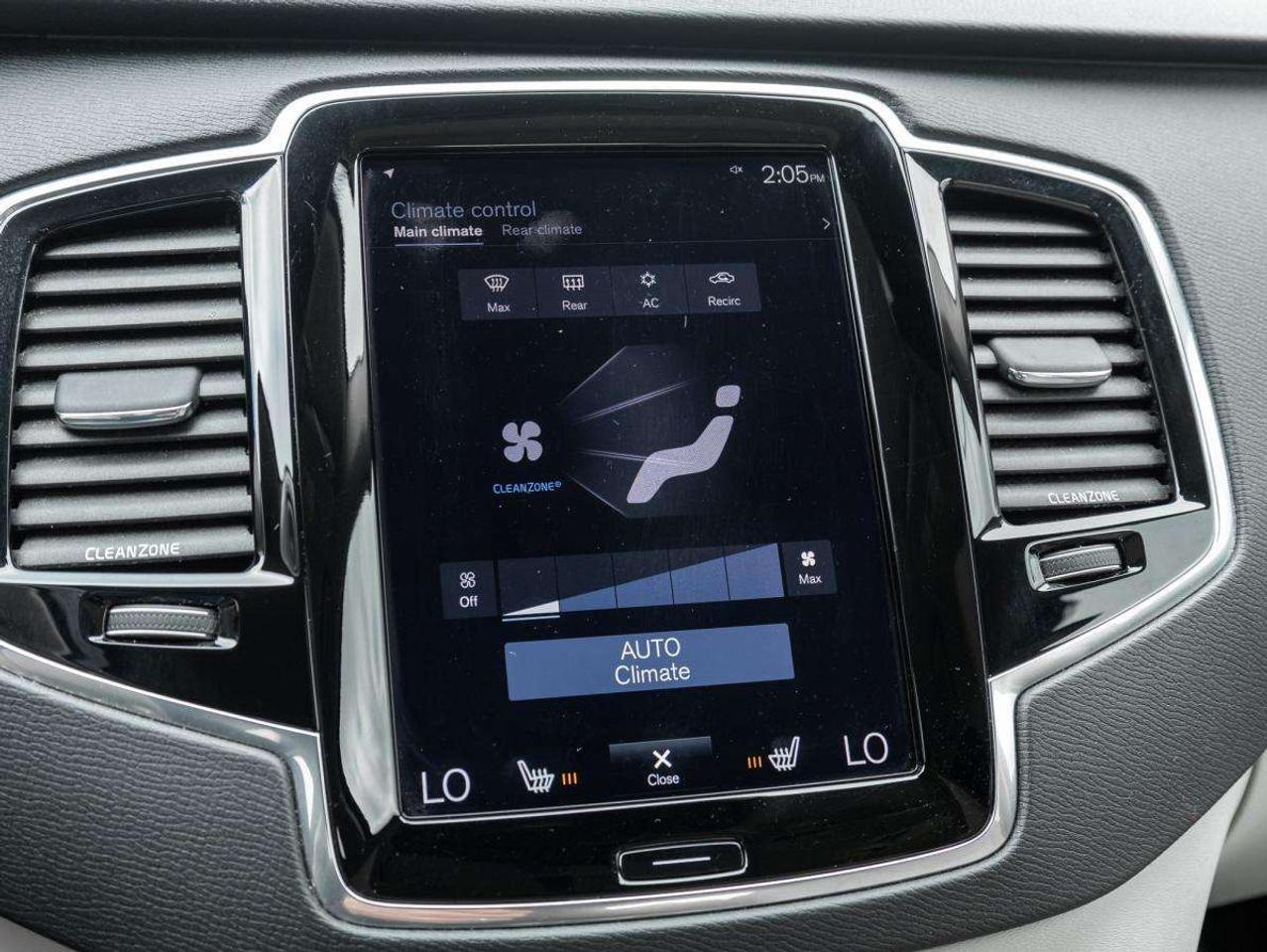 2016 Volvo XC90 AWD 5dr T6 Momentum Photo