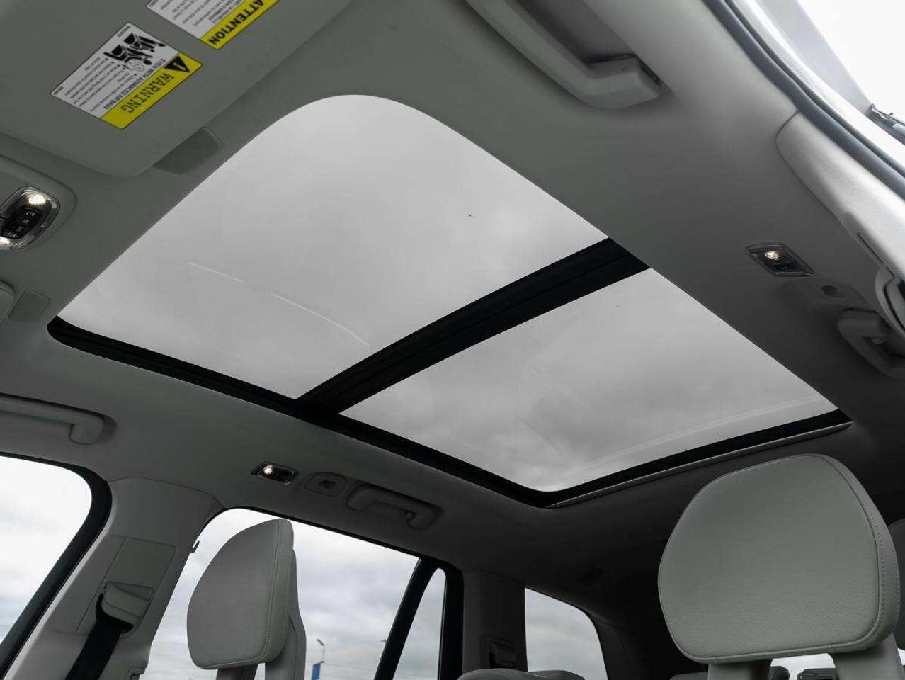 2016 Volvo XC90 AWD 5dr T6 Momentum Photo