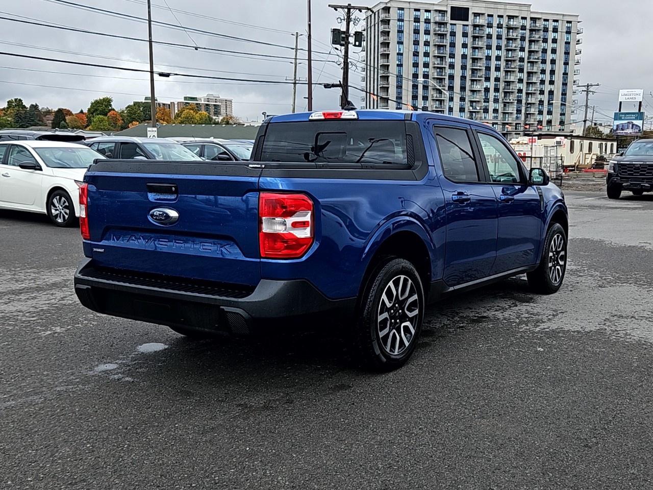 2023 Ford Maverick LARIAT FWD SuperCrew Photo