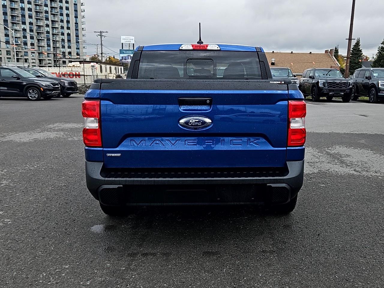 2023 Ford Maverick LARIAT FWD SuperCrew Photo
