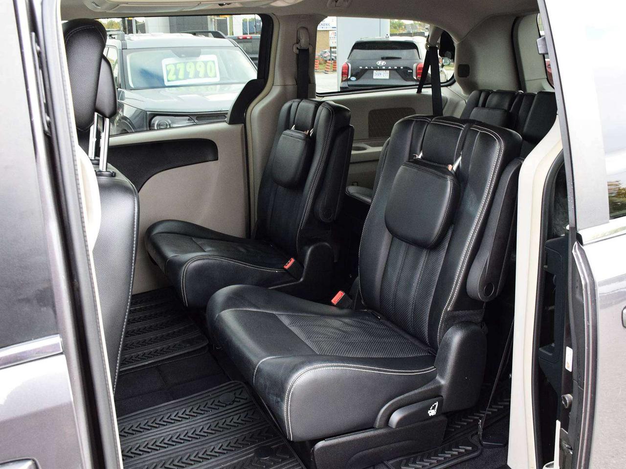 2015 Dodge Grand Caravan Crew Plus ~Nav ~Cam ~Sunroof ~Leather ~Blind Spot Photo