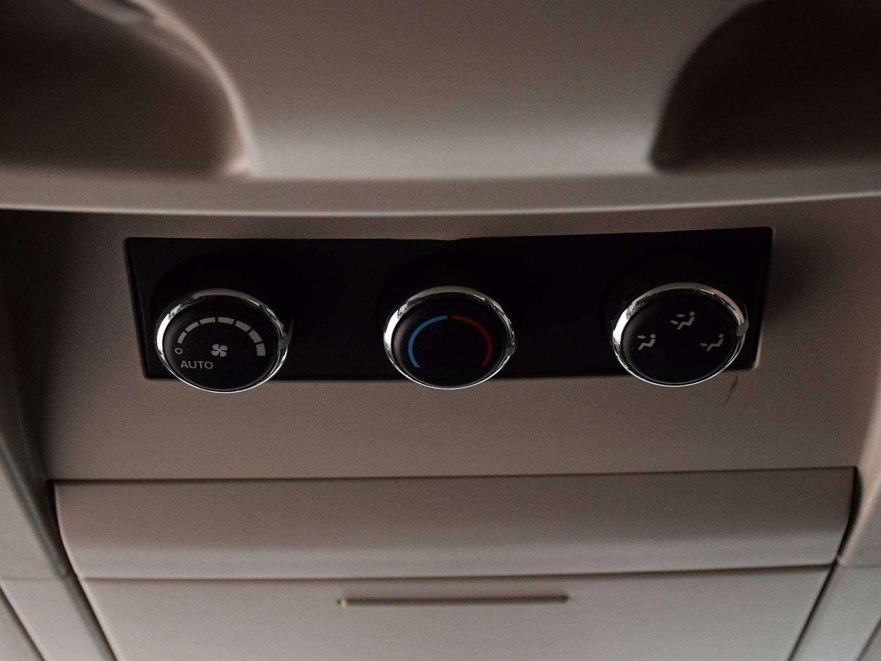 2015 Dodge Grand Caravan Crew Plus ~Nav ~Cam ~Sunroof ~Leather ~Blind Spot Photo