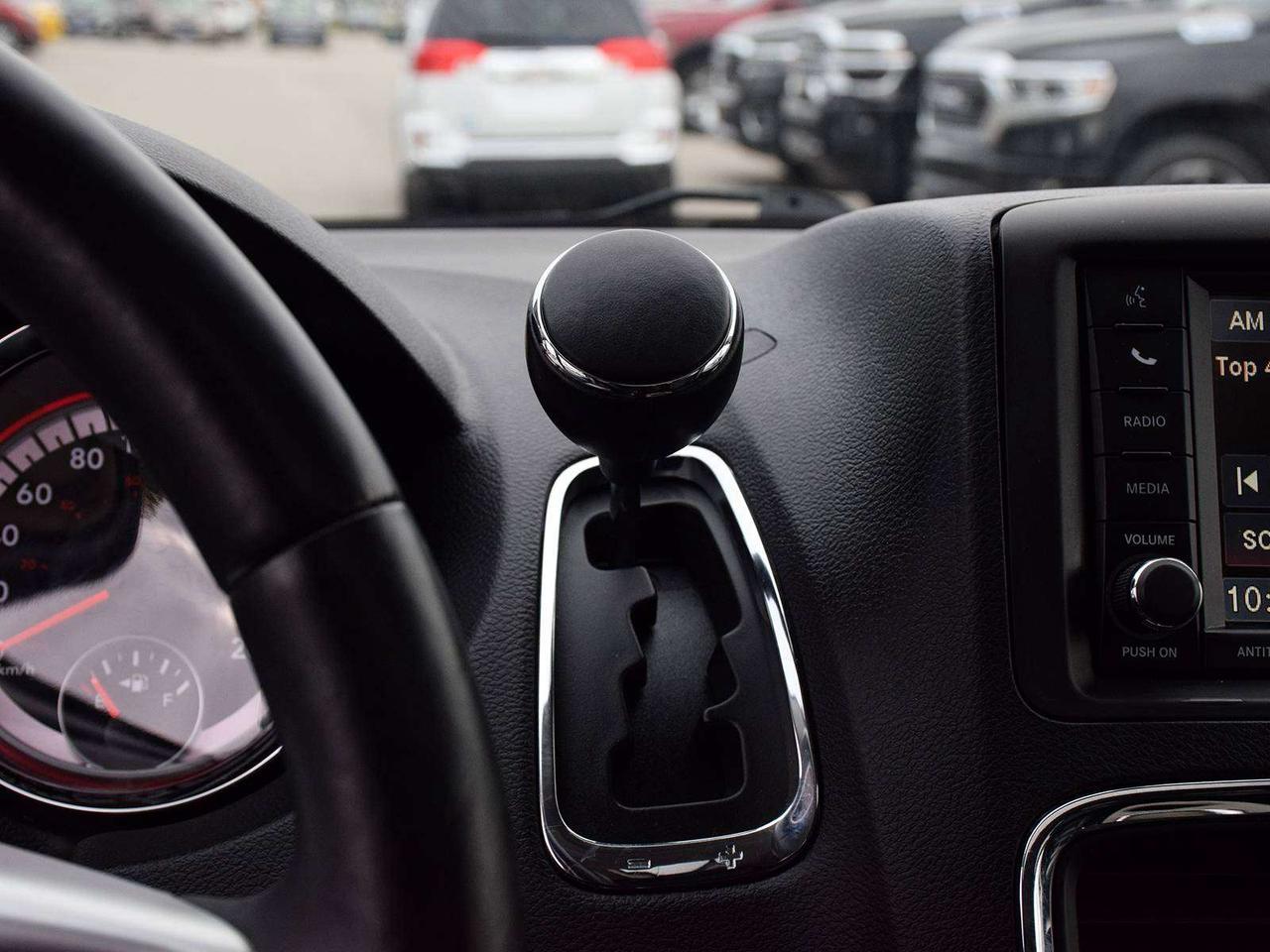 2015 Dodge Grand Caravan Crew Plus ~Nav ~Cam ~Sunroof ~Leather ~Blind Spot Photo