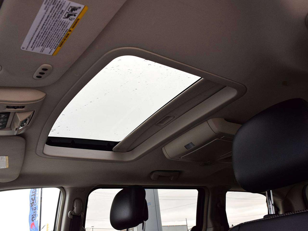 2015 Dodge Grand Caravan Crew Plus ~Nav ~Cam ~Sunroof ~Leather ~Blind Spot Photo