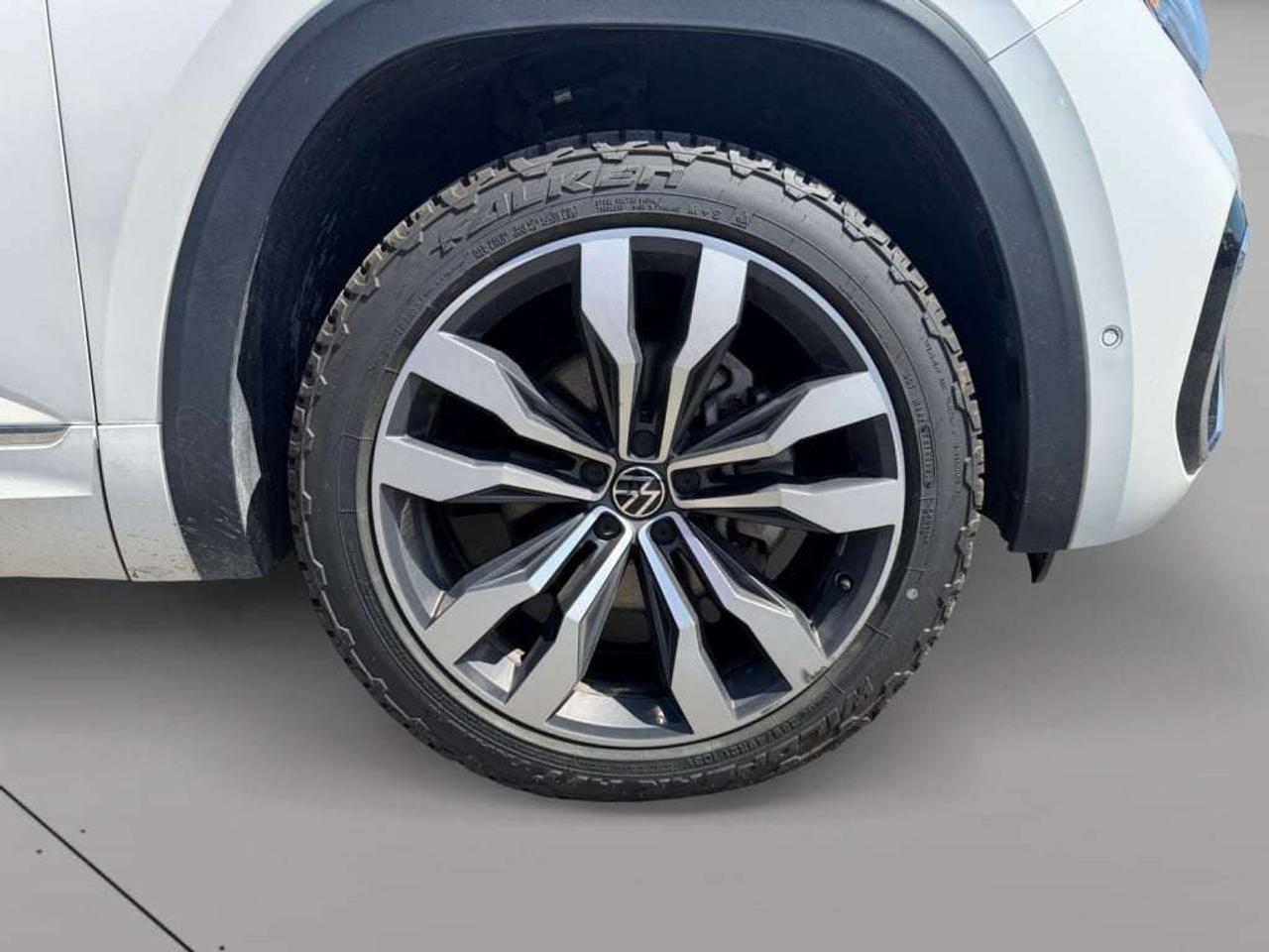 2022 Volkswagen Atlas Execline AWD Photo