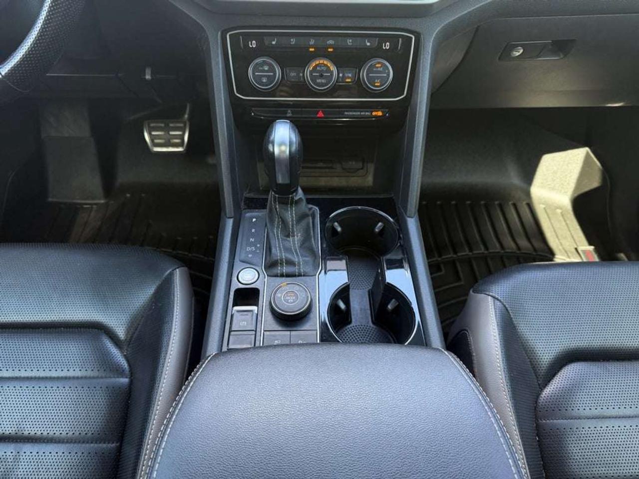 2022 Volkswagen Atlas Execline AWD Photo