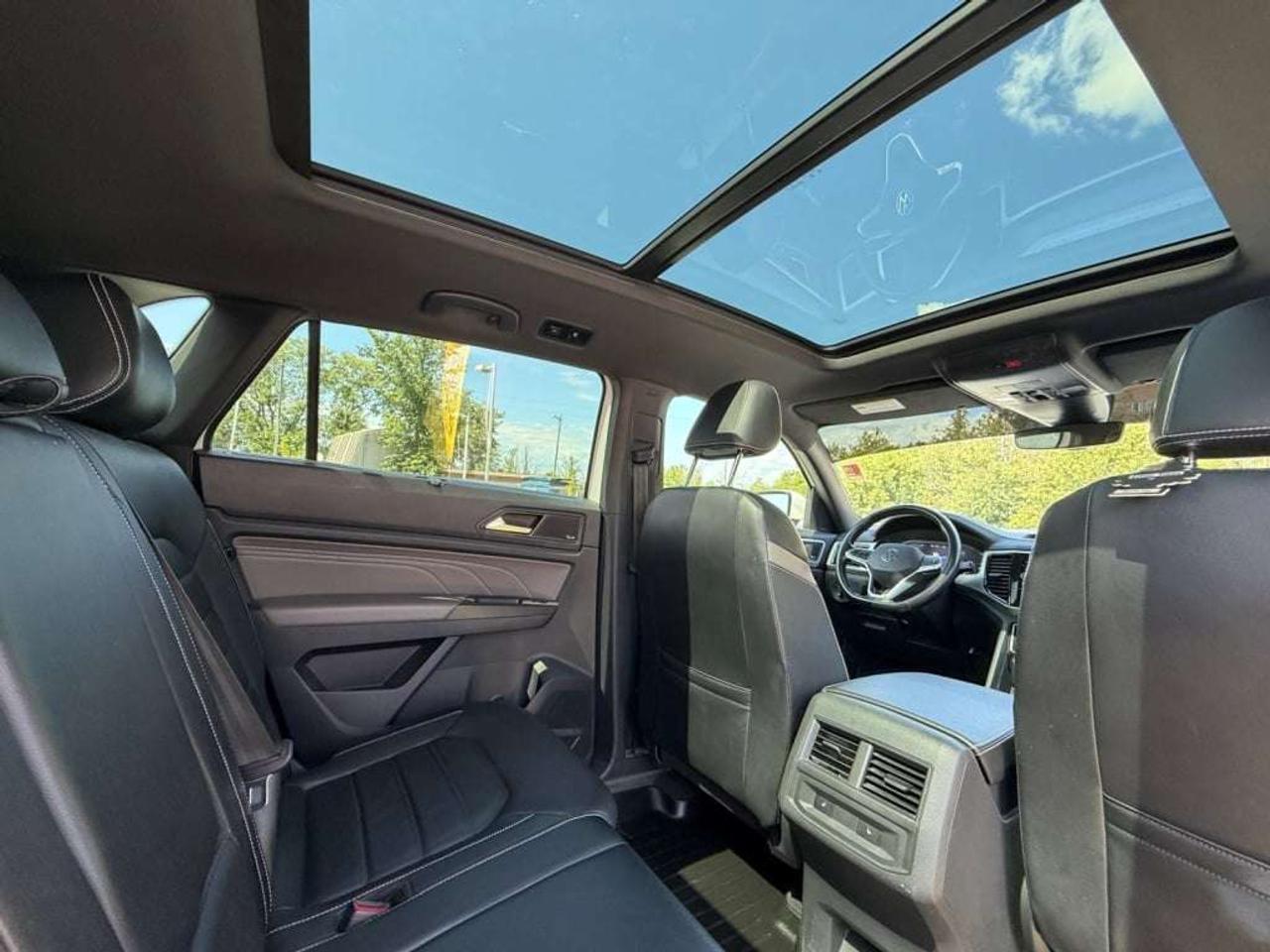 2022 Volkswagen Atlas Execline AWD Photo