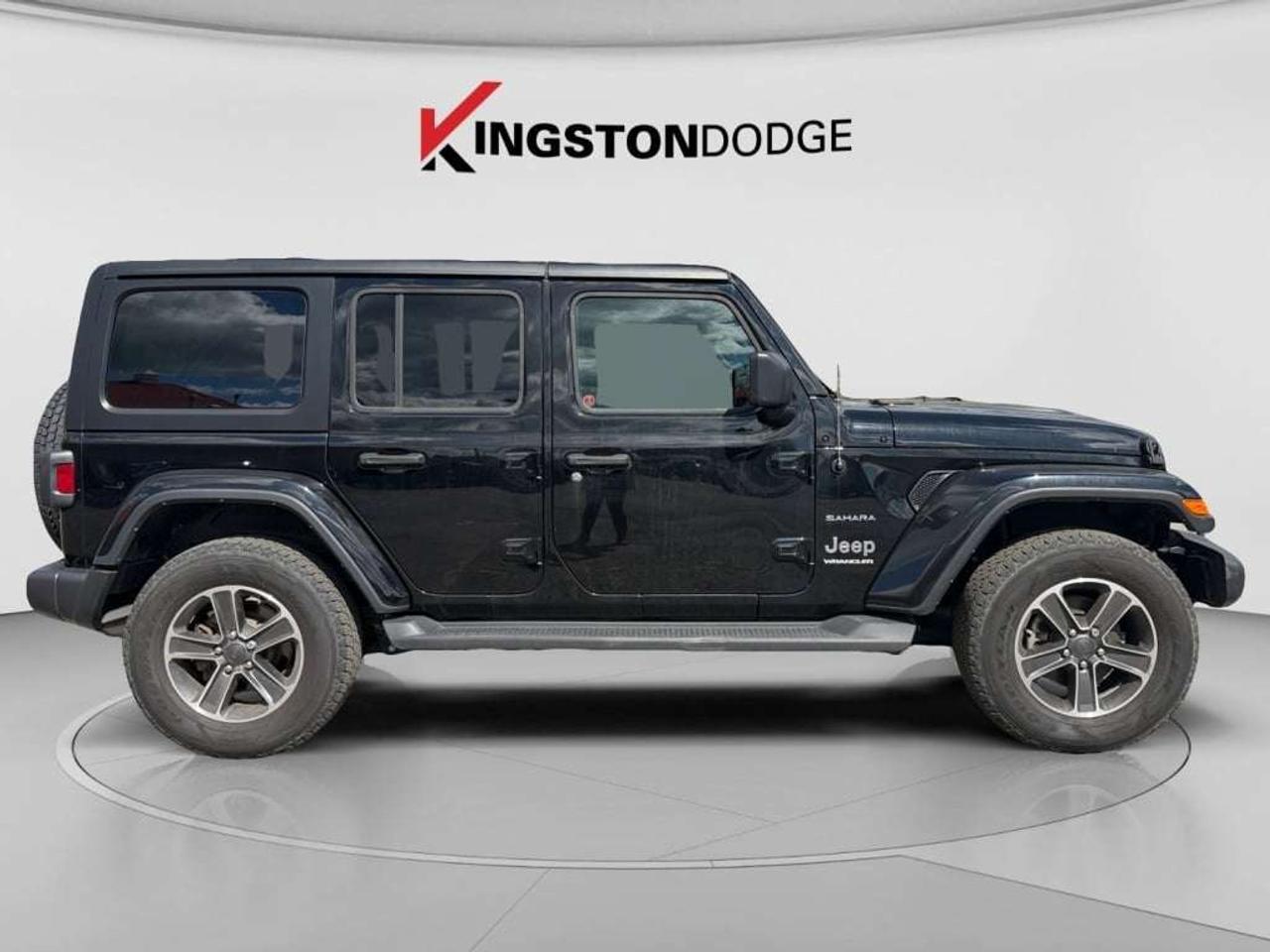 2023 Jeep Wrangler SAHARA 4WD Photo
