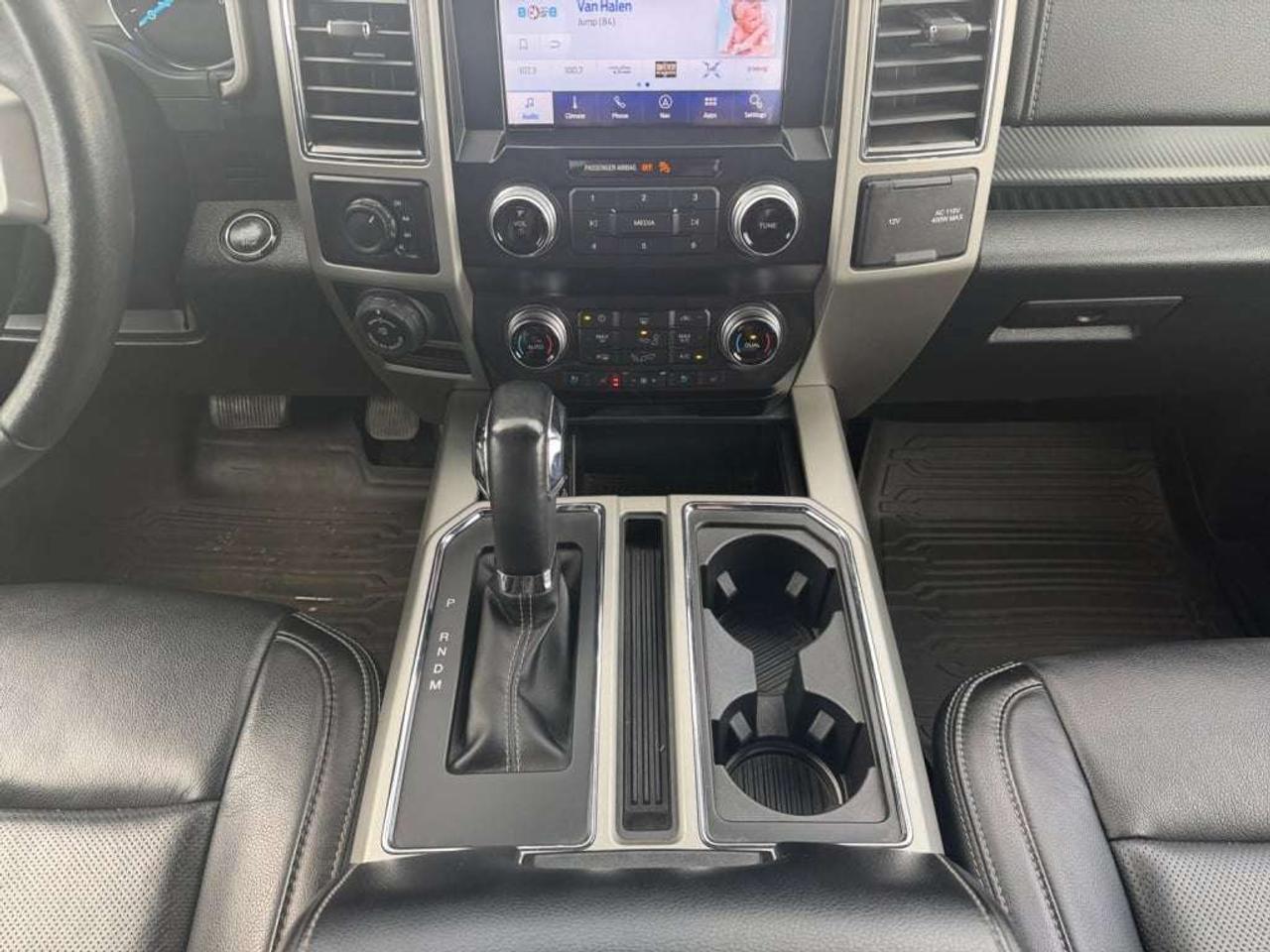 2020 Ford F-150 LARIAT 4WD   SPORT PACKAGE Photo