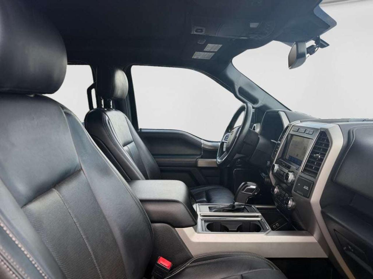 2020 Ford F-150 LARIAT 4WD   SPORT PACKAGE Photo