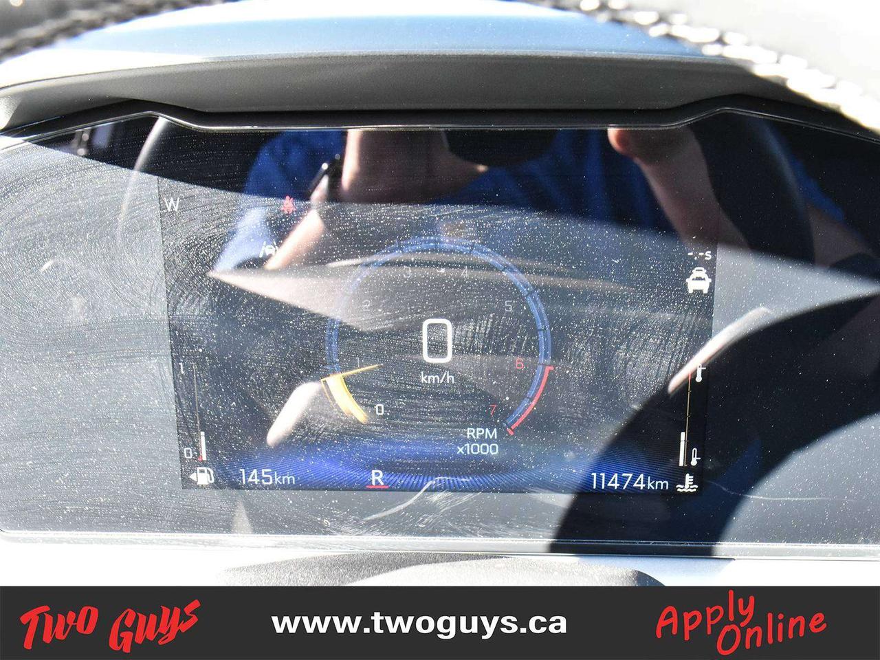 2025 Chevrolet Trax LT Sunroof Remote Start Back Up Camera Photo