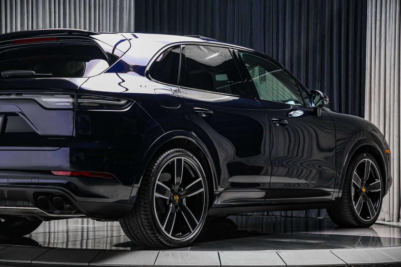 2019 Porsche Cayenne TURBO  HIGHLYOPTIONED NOACCIDENTS SERVICERECORDS Photo