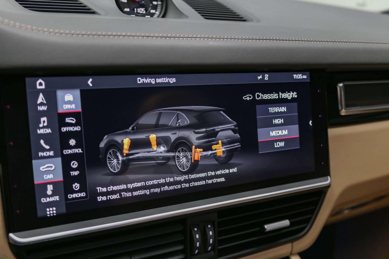 2019 Porsche Cayenne TURBO  HIGHLYOPTIONED NOACCIDENTS SERVICERECORDS Photo
