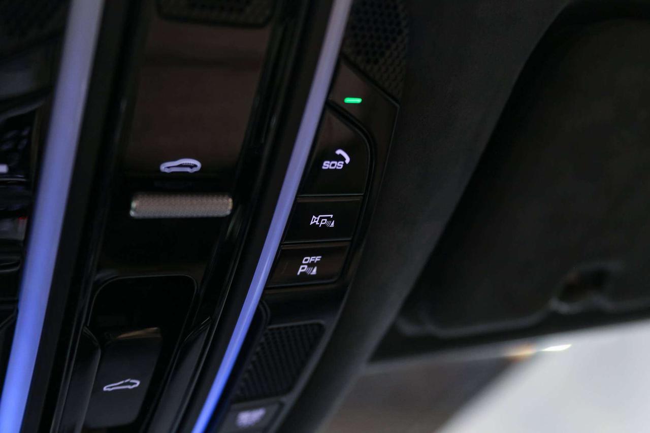2019 Porsche Cayenne TURBO  HIGHLYOPTIONED NOACCIDENTS SERVICERECORDS Photo