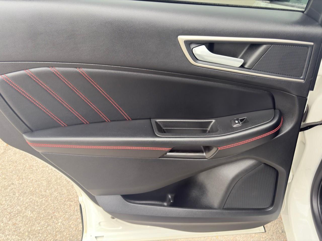 2022 Ford Edge SEL 4dr All-wheel Drive Photo