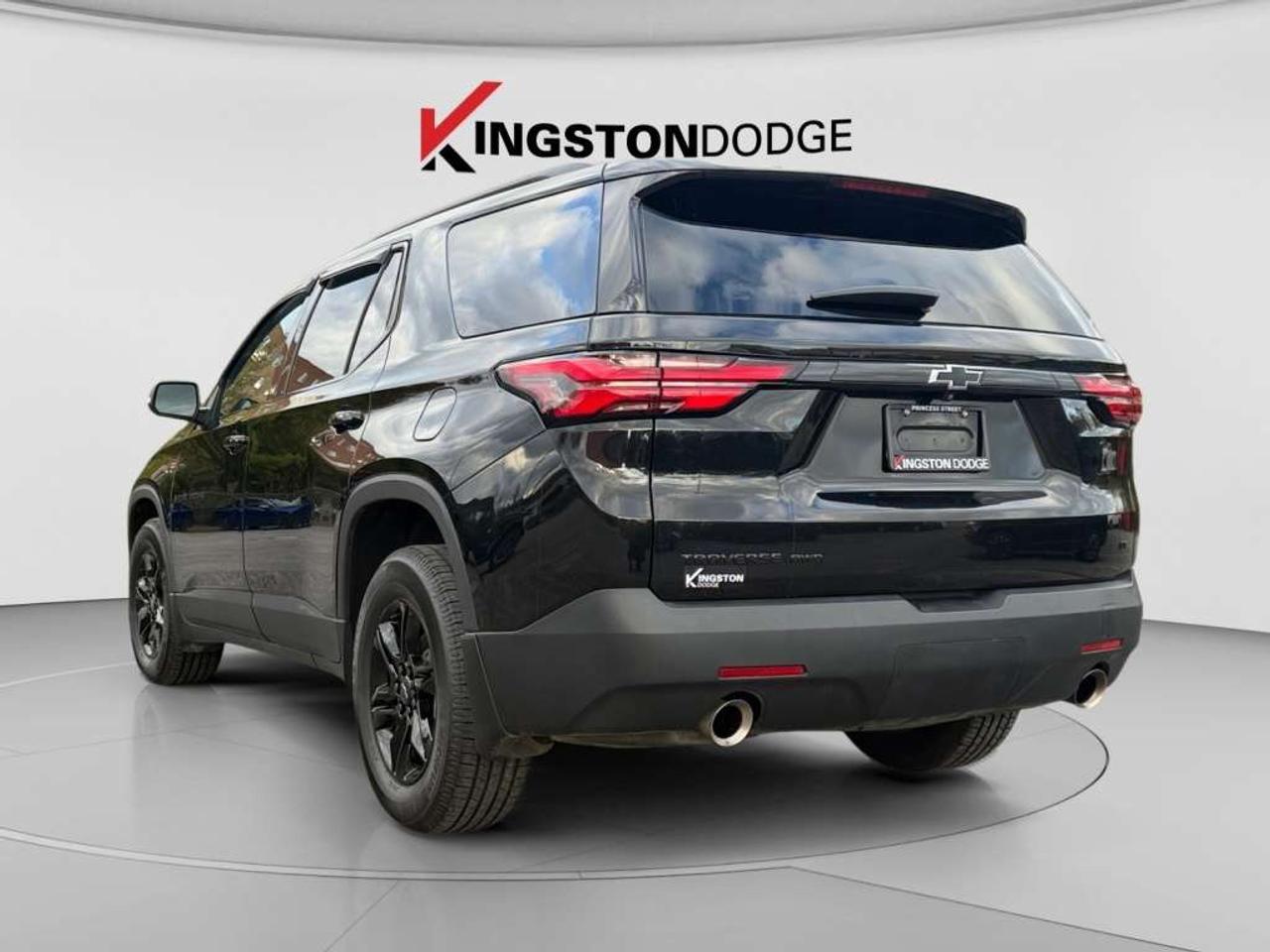 2023 Chevrolet Traverse LT Cloth AWD Photo