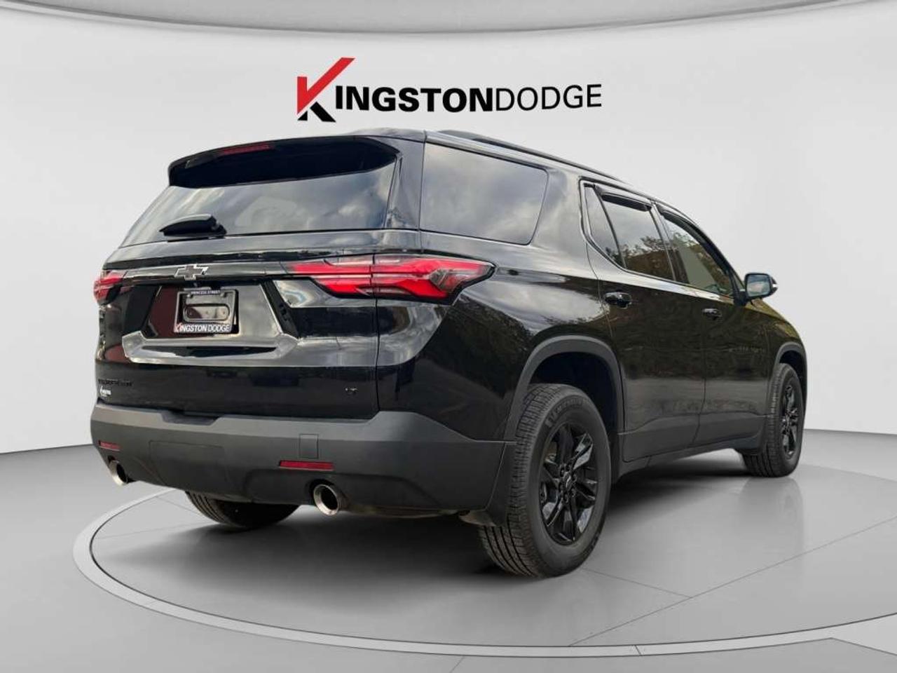 2023 Chevrolet Traverse LT Cloth AWD Photo4