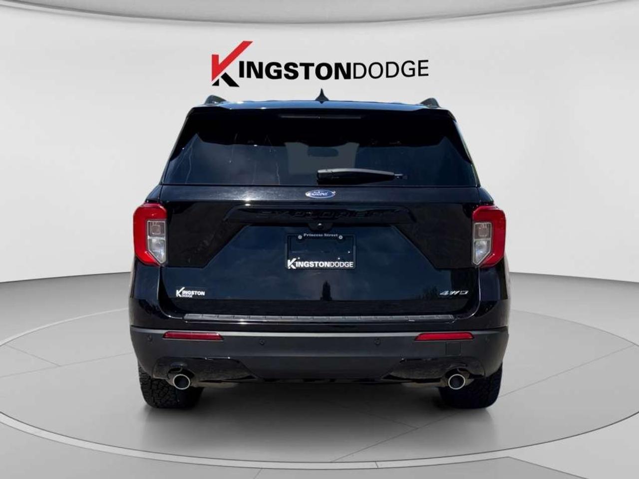 2023 Ford Explorer ST-Line 4WD Photo