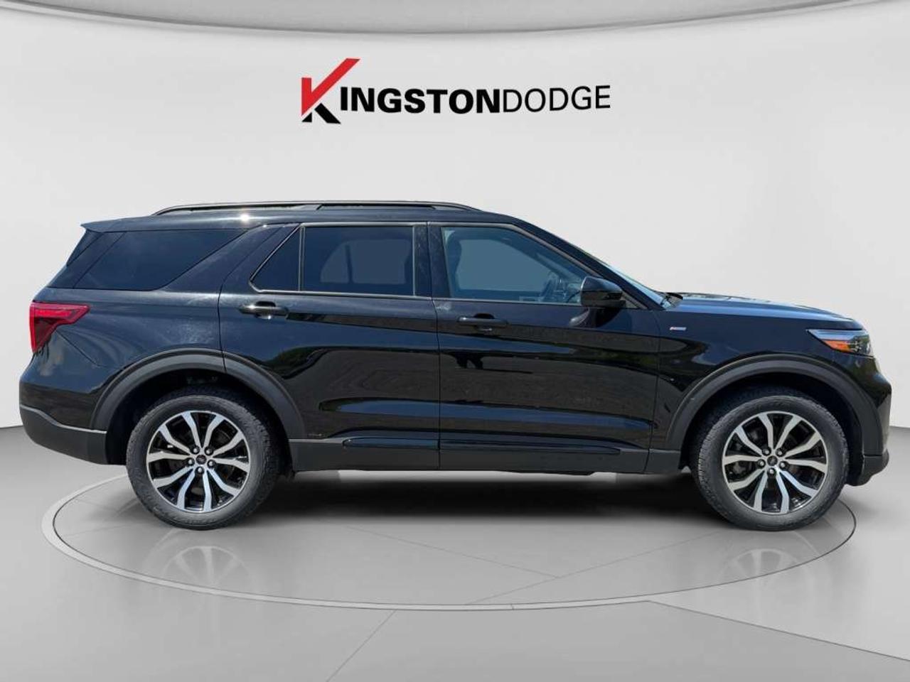 2023 Ford Explorer ST-Line 4WD Photo
