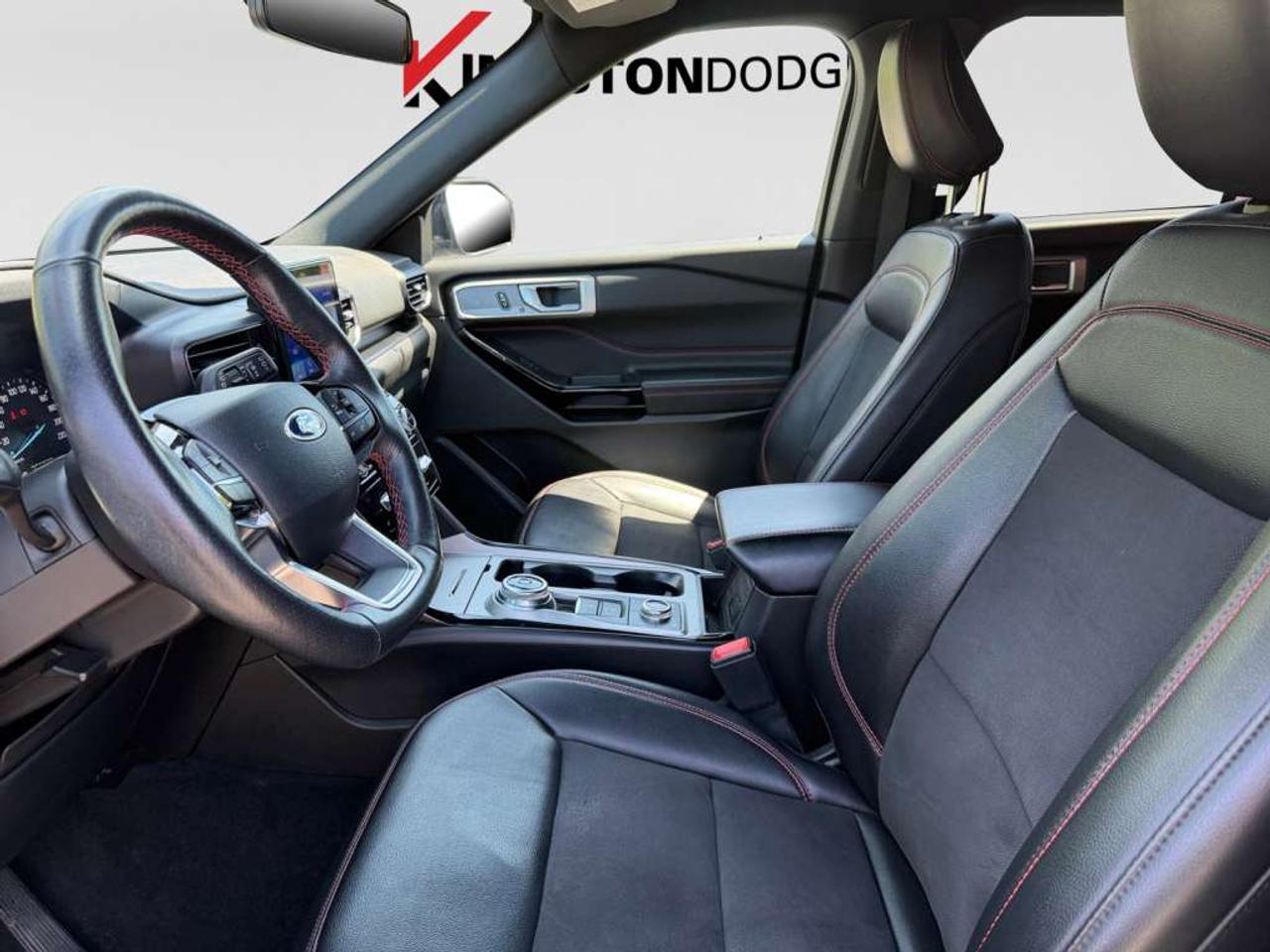 2023 Ford Explorer ST-Line 4WD Photo