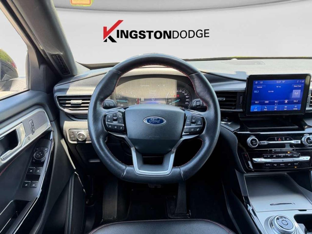 2023 Ford Explorer ST-Line 4WD Photo