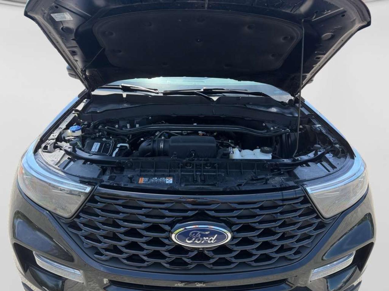 2023 Ford Explorer ST-Line 4WD Photo