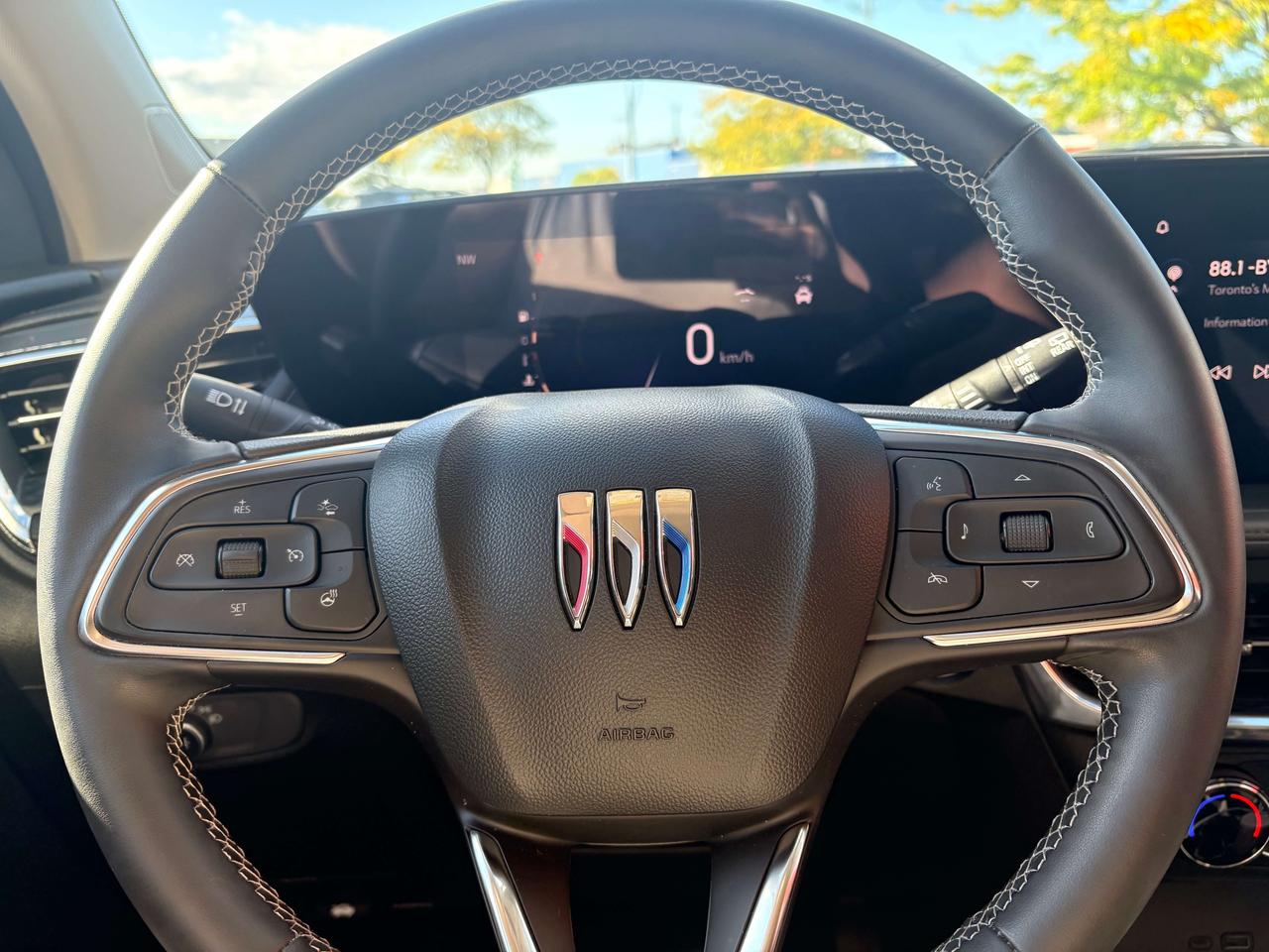 2025 Buick Encore Preferred AWD   Tech Pkg   WOW KMS Photo1