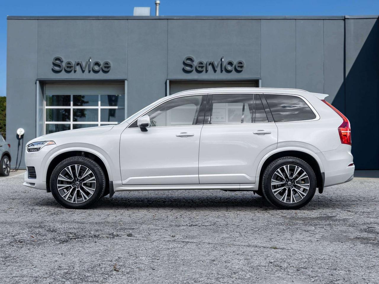 2022 Volvo XC90 Momentum^HarmanKardon^20"Wheels^CPO Rate fr 2.99%* Photo2