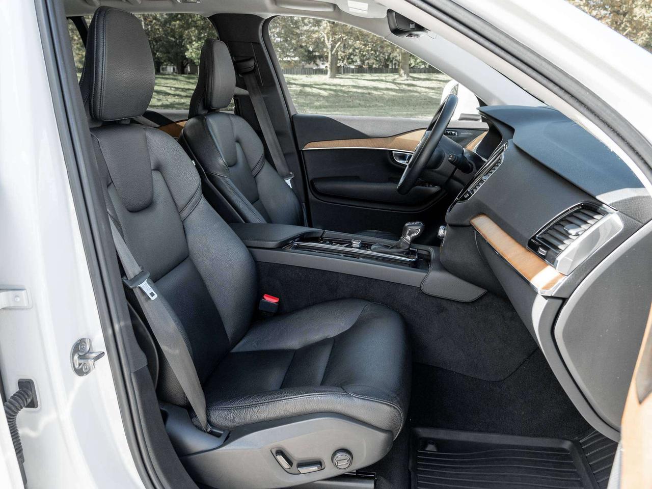 2022 Volvo XC90 Momentum^HarmanKardon^20"Wheels^CPO Rate fr 2.99%* Photo