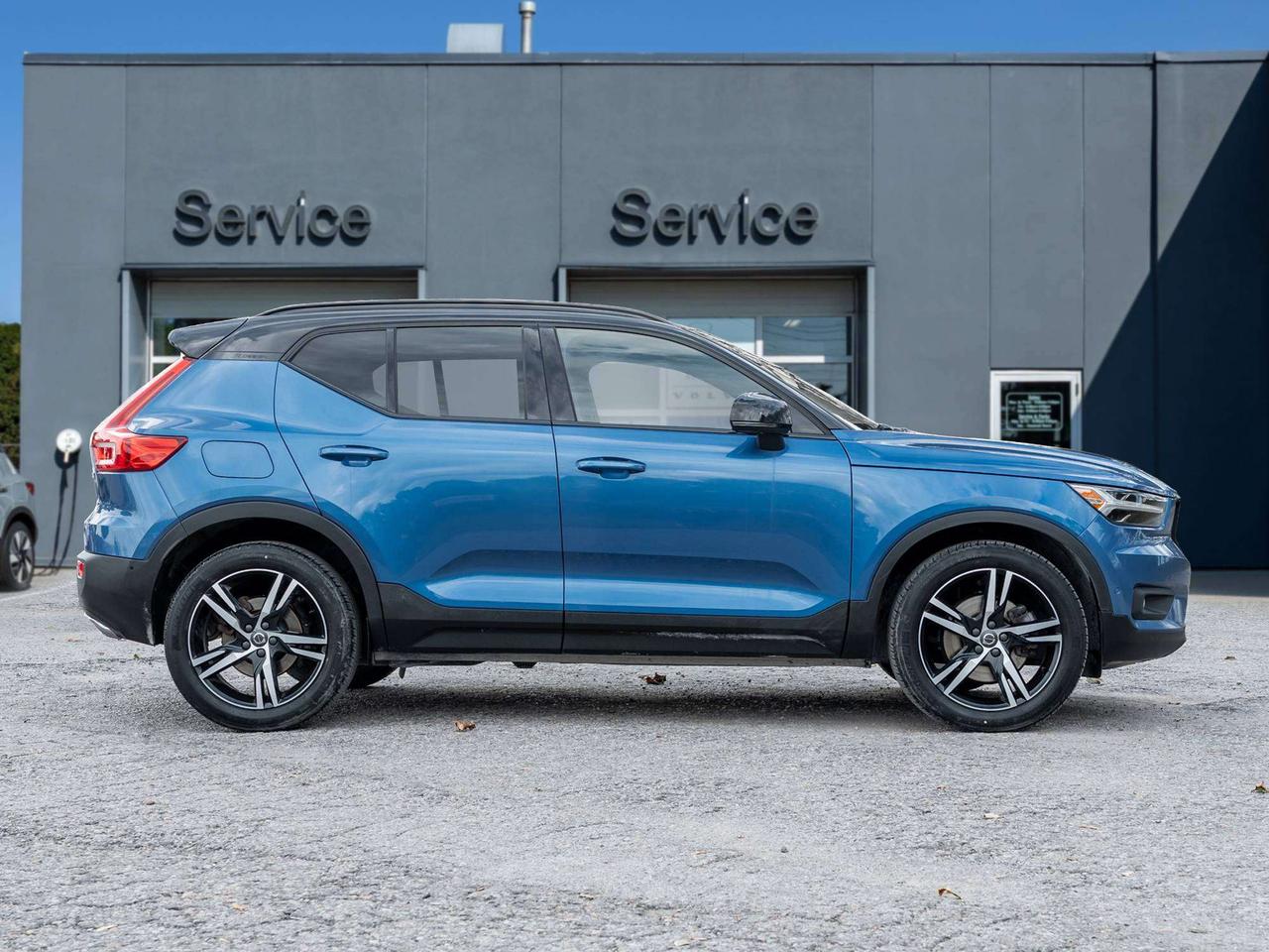 2019 Volvo XC40 R-DESIGN^New Brakes^Navi^Harman Kardon^PilotAssist Photo4
