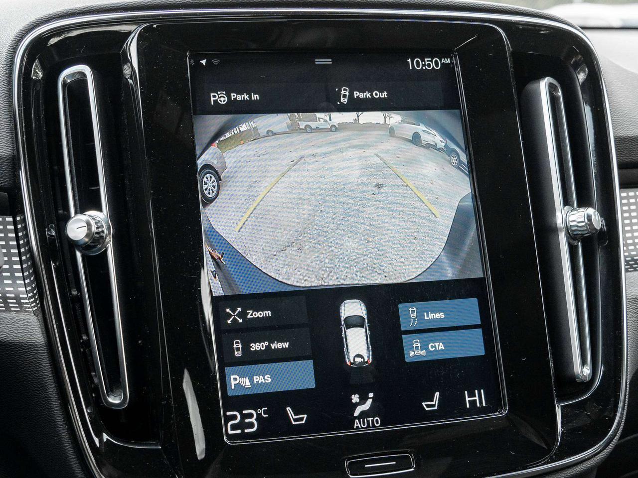 2019 Volvo XC40 R-DESIGN^New Brakes^Navi^Harman Kardon^PilotAssist Photo