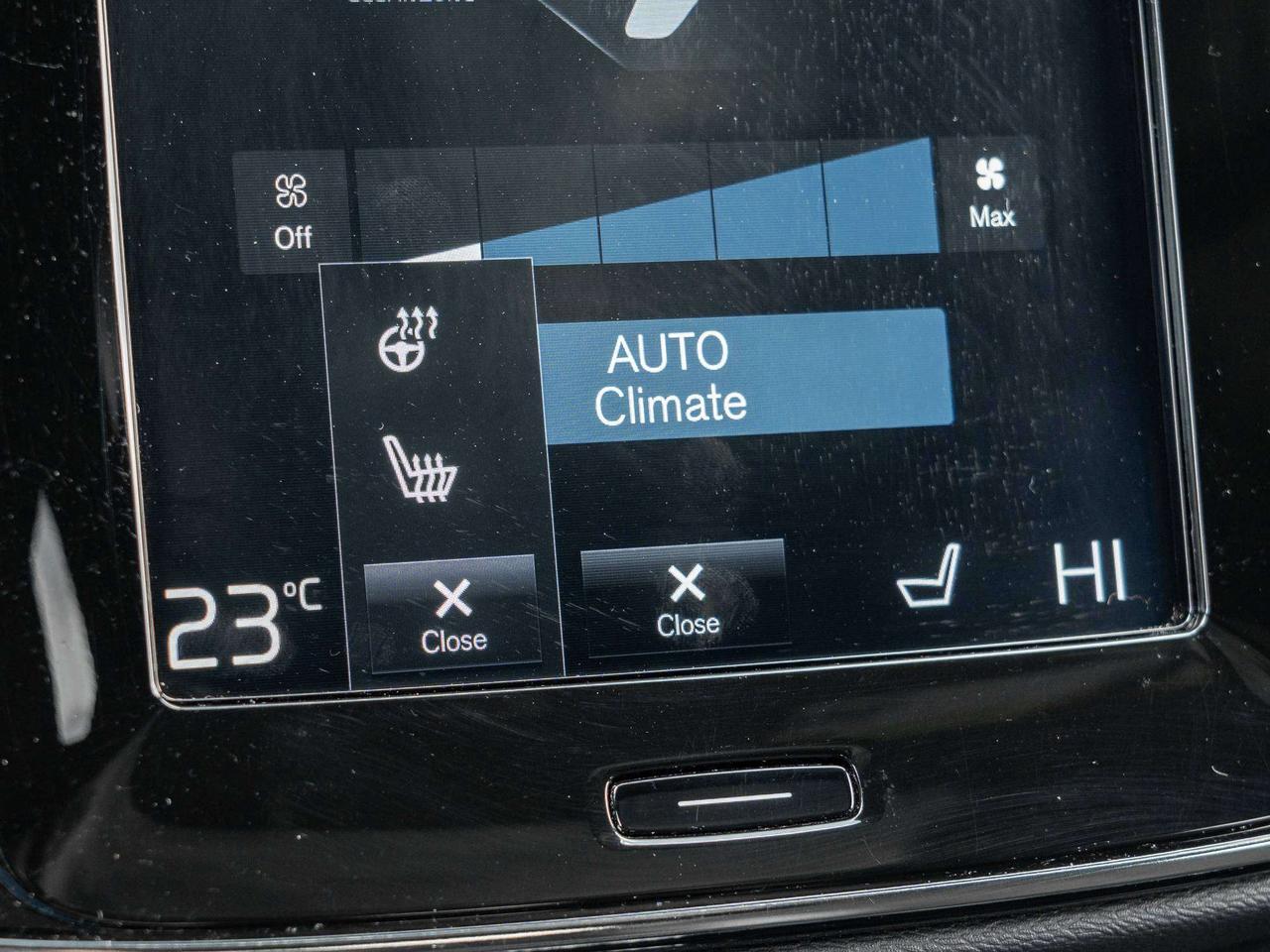 2019 Volvo XC40 R-DESIGN^New Brakes^Navi^Harman Kardon^PilotAssist Photo