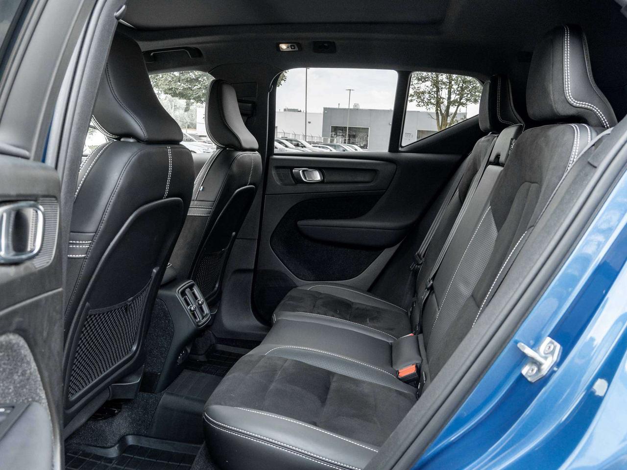 2019 Volvo XC40 R-DESIGN^New Brakes^Navi^Harman Kardon^PilotAssist Photo