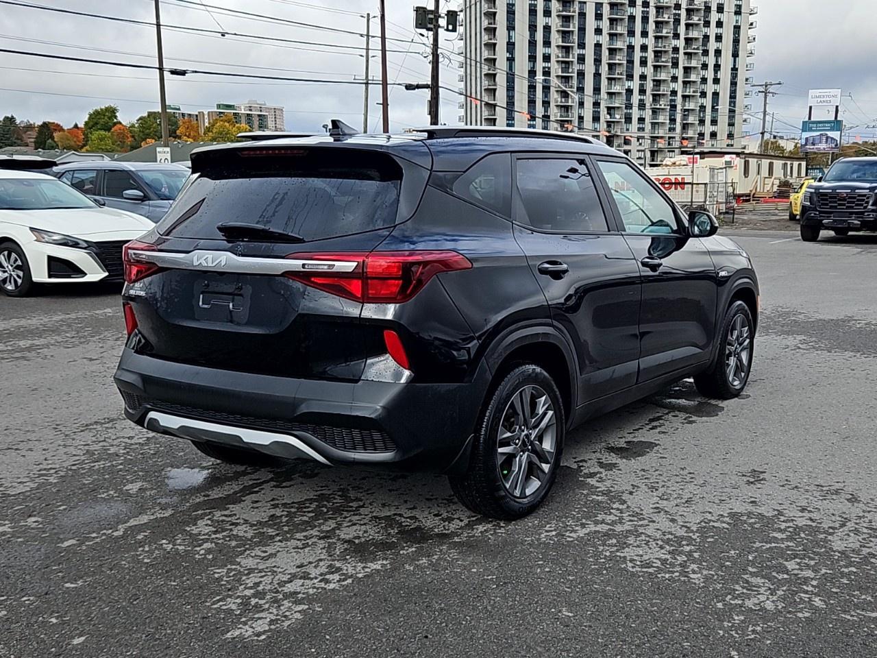 2023 Kia Seltos LX AWD Photo3