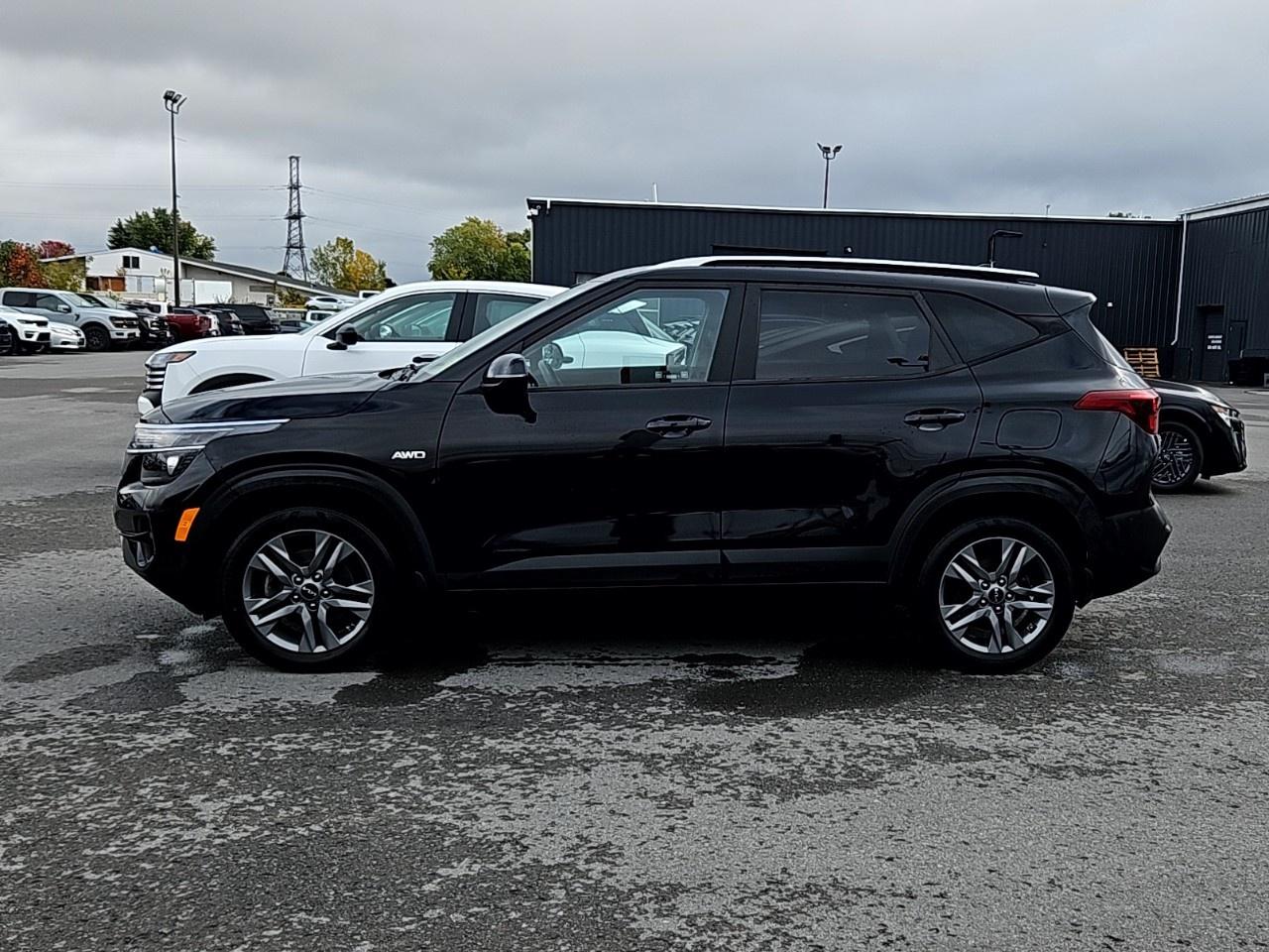 2023 Kia Seltos LX AWD Photo