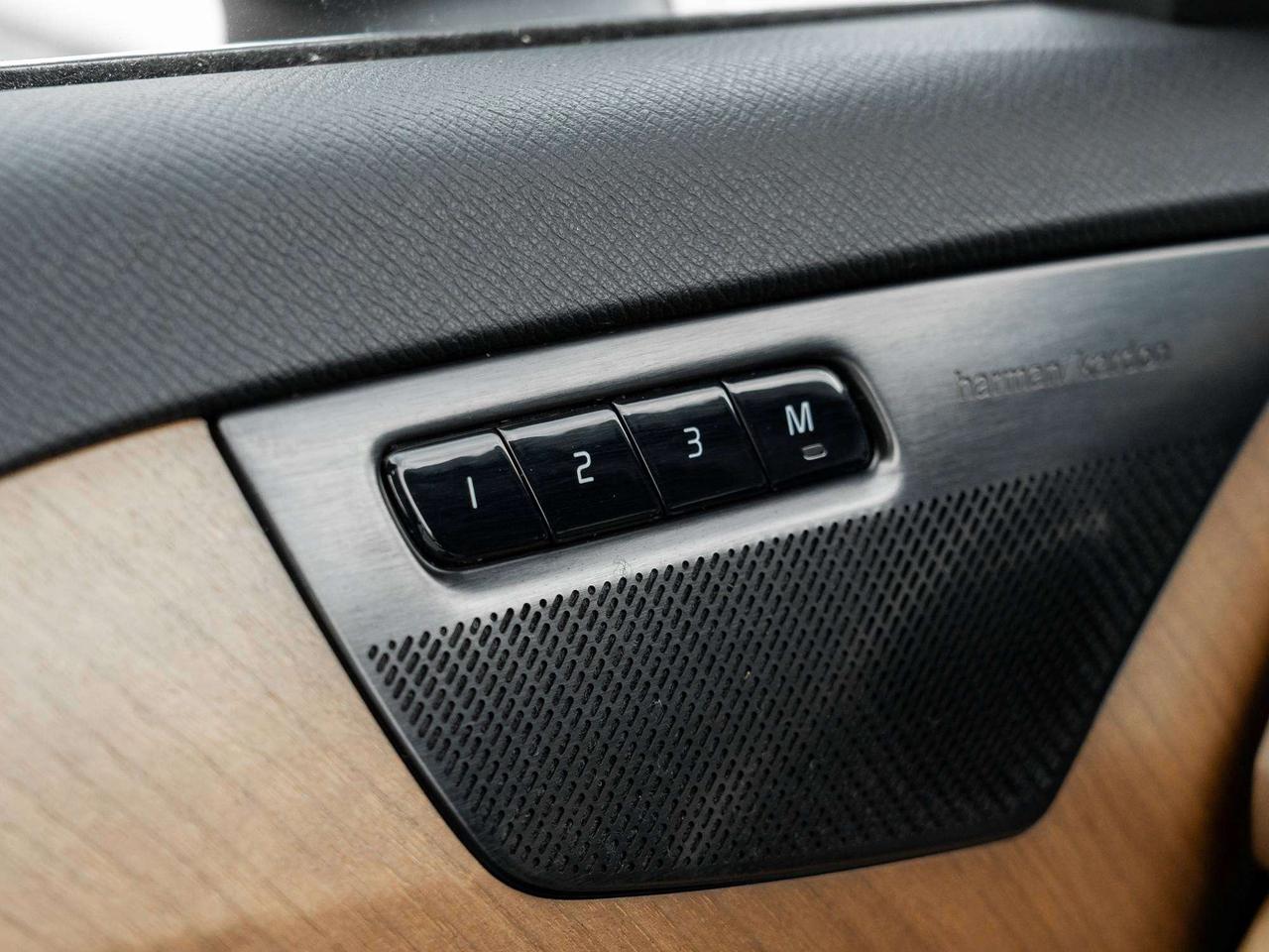 2022 Volvo XC90 Momentum^Harman Kardon^20"Wheels^CPO rate fr2.99%* Photo