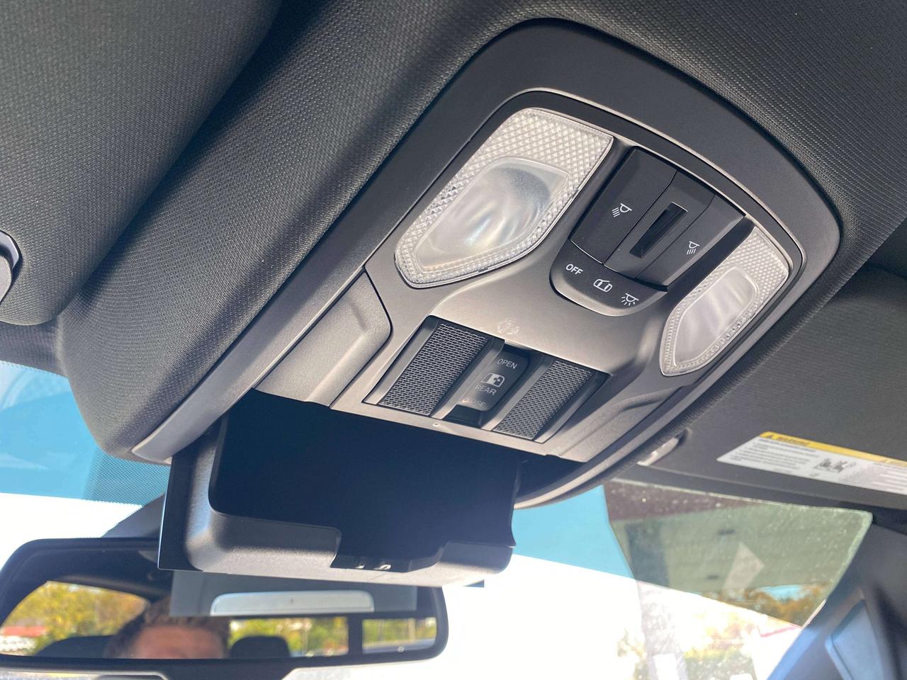 2019 RAM 1500 BIG HORN, 5.7L 4X4, HEATED CLOTH, REMOTE START! Photo