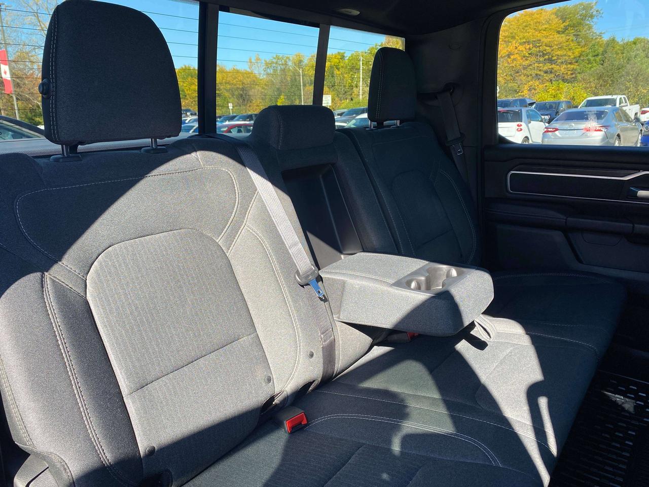 2019 RAM 1500 BIG HORN, 5.7L 4X4, HEATED CLOTH, REMOTE START! Photo