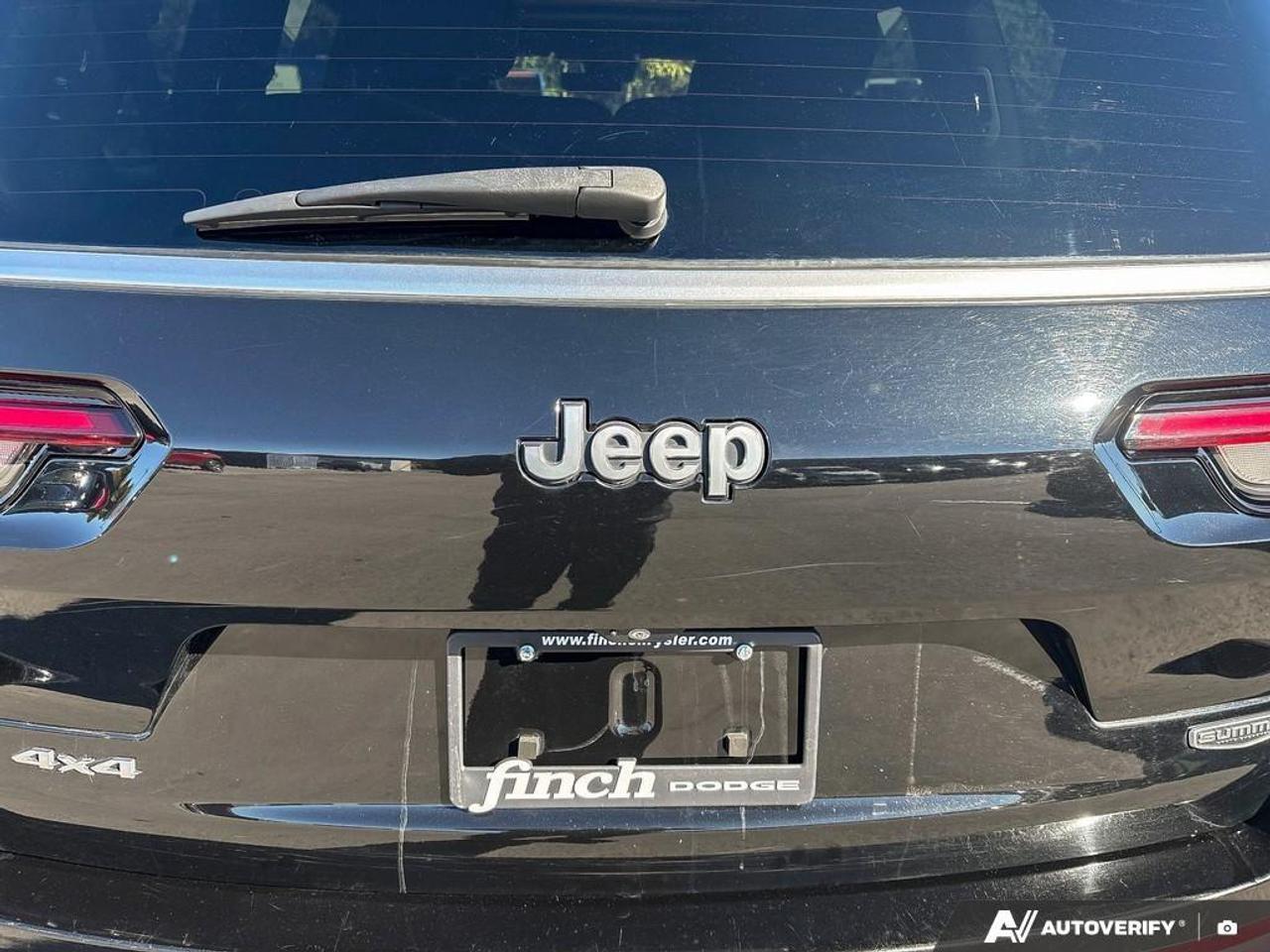2021 Jeep Grand Cherokee L Summit 4dr 4x4 Photo
