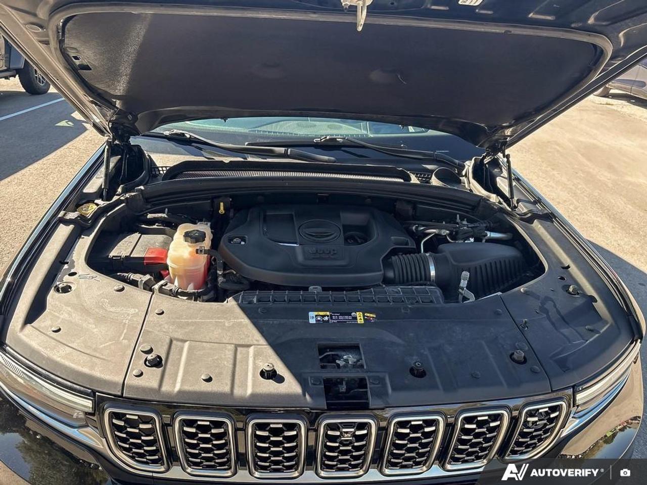 2021 Jeep Grand Cherokee L Summit 4dr 4x4 Photo