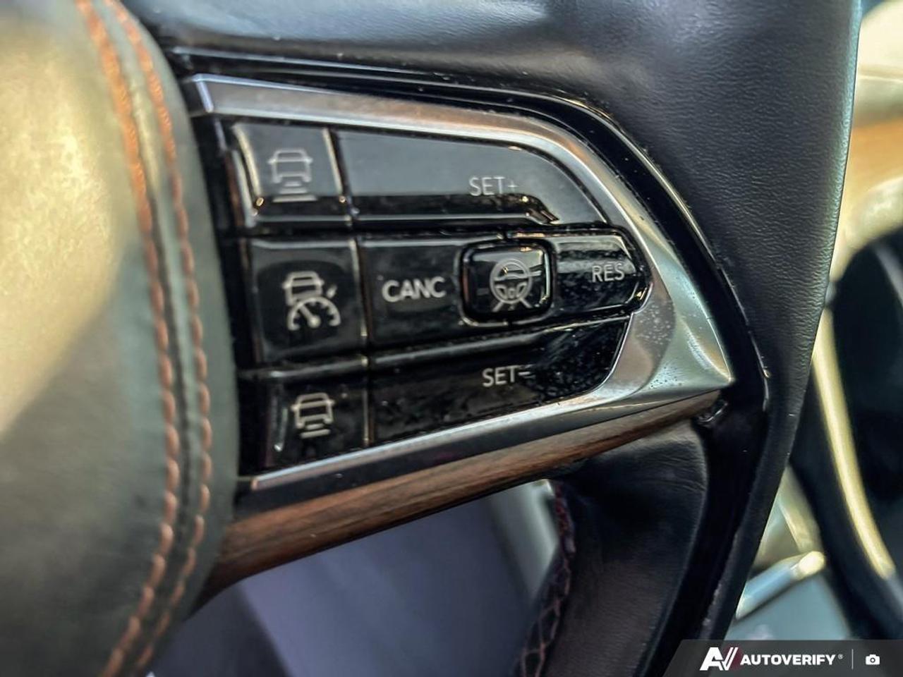 2021 Jeep Grand Cherokee L Summit 4dr 4x4 Photo