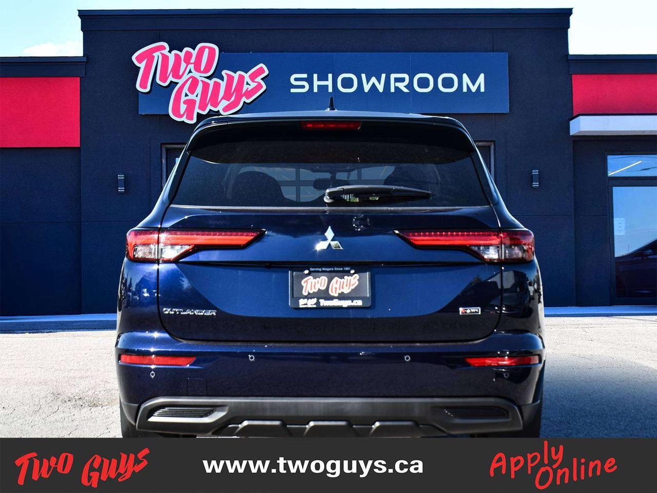 2024 Mitsubishi Outlander ES AWD Back Up Camera Photo