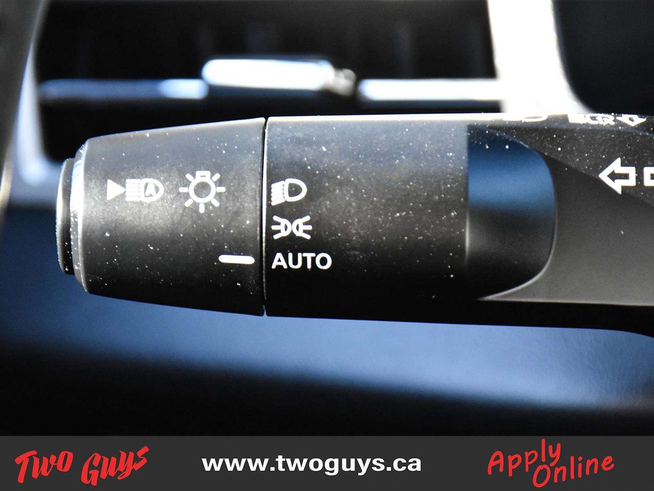 2024 Mitsubishi Outlander ES AWD Back Up Camera Photo