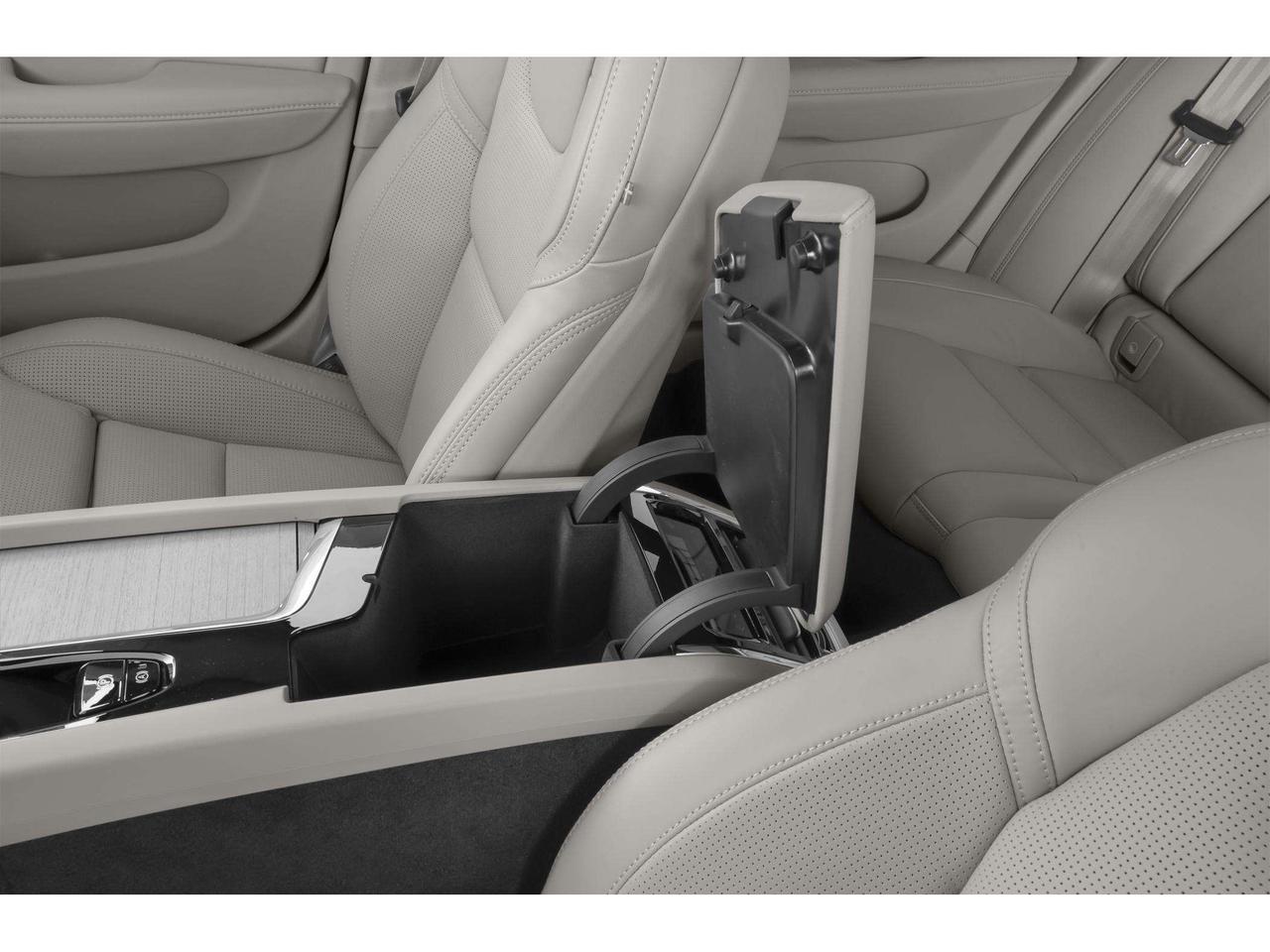 2026 Volvo V60 Cross Country ULTRA^Non-Daily Rental^Massage Seats^B & Wilkins Photo