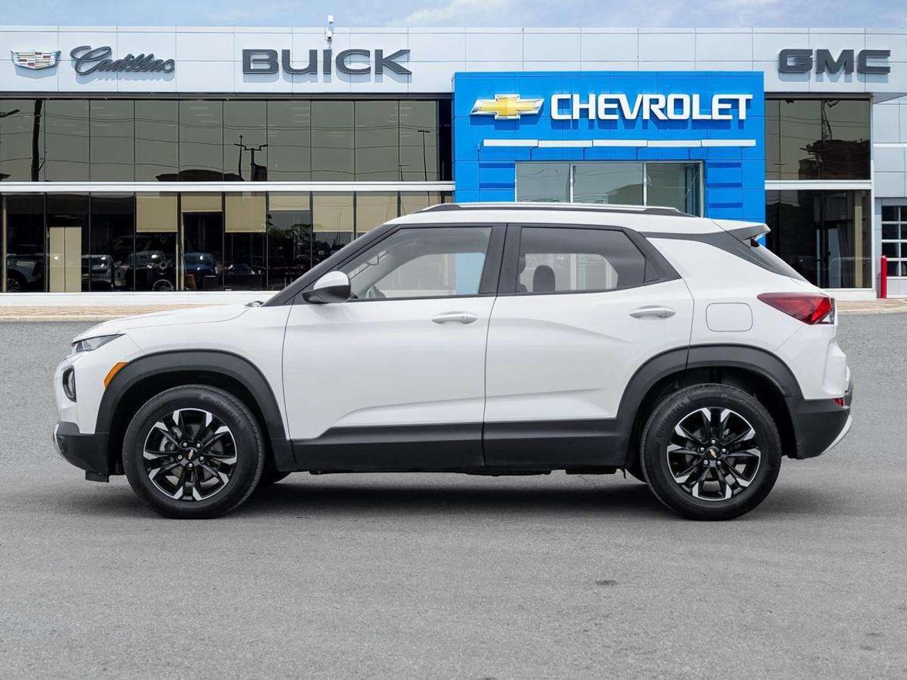 2022 Chevrolet TrailBlazer FWD 4dr LT Photo3
