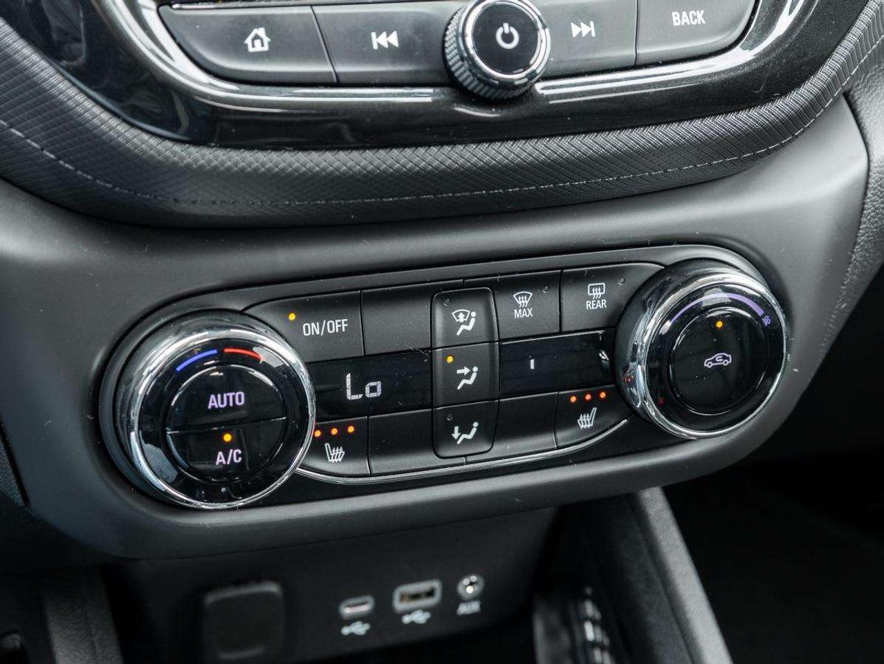 2022 Chevrolet TrailBlazer FWD 4dr LT Photo