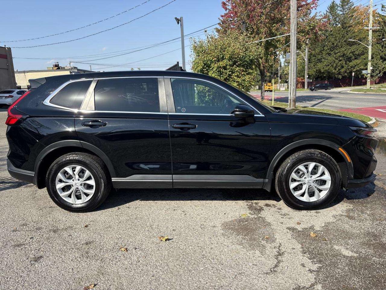 2025 Honda CR-V LX AWD Honda Certified With 7YRS/160K Warranty Photo