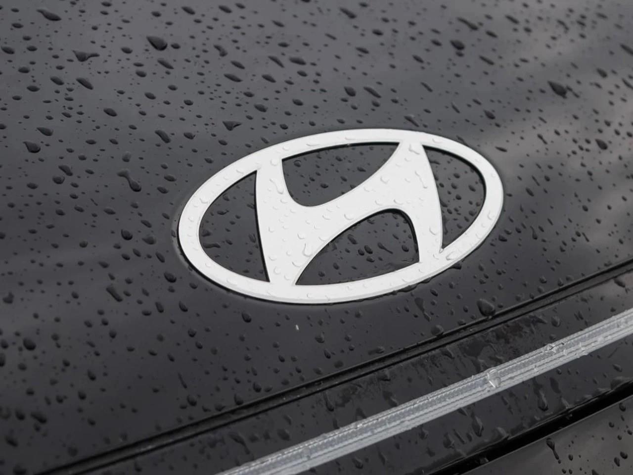 2025 Hyundai KONA  Photo